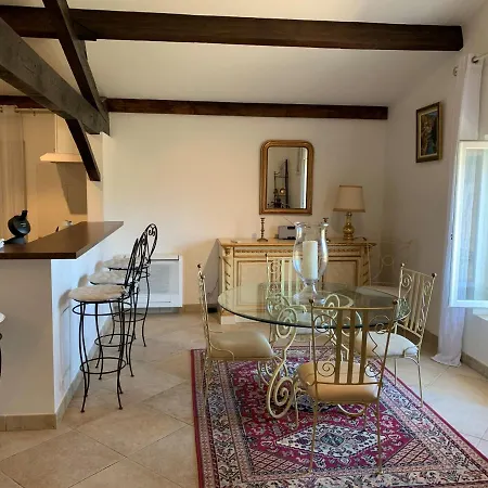 Chateau De La Clapiere Feriehus *